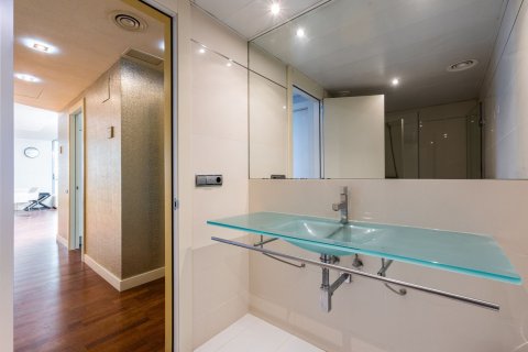 Купить квартиру в Барселона, Испания с 5 комнат, 246м², № 4603 - фото 15