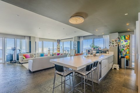 Apartamento de 3 dormitorios en venta en Barcelona, Cataluña, Spain № 4605 - foto 7