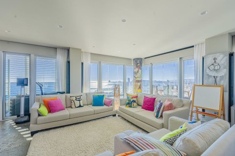 Apartamento de 3 dormitorios en venta en Barcelona, Cataluña, Spain № 4605 - foto 10
