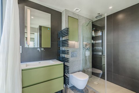 Apartamento de 3 dormitorios en venta en Barcelona, Cataluña, Spain № 4605 - foto 25