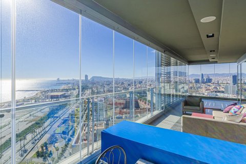 Apartamento de 3 dormitorios en venta en Barcelona, Cataluña, Spain № 4605