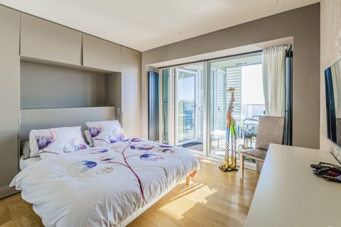 Apartamento de 3 dormitorios en venta en Barcelona, Cataluña, Spain № 4605 - foto 19