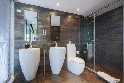 Apartamento de 3 dormitorios en venta en Barcelona, Cataluña, Spain № 4607 - foto 23