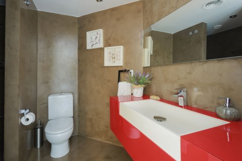 Apartamento de 3 dormitorios en venta en Barcelona, Cataluña, Spain № 4607 - foto 17