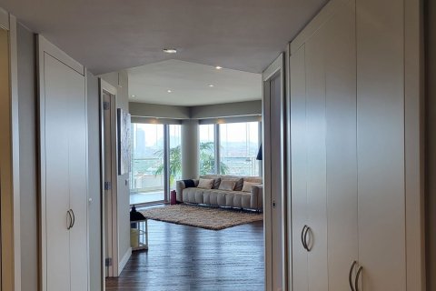Apartamento de 3 dormitorios en venta en Barcelona, Cataluña, Spain № 4607 - foto 7