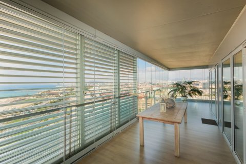 Apartamento de 3 dormitorios en venta en Barcelona, Cataluña, Spain № 4607 - foto 6