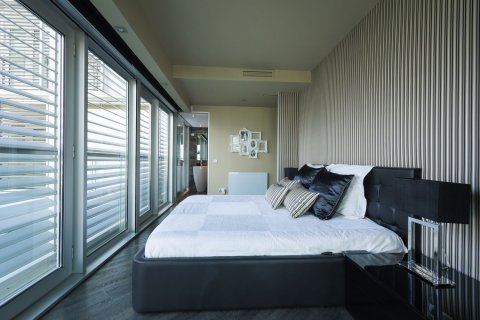 Apartamento de 3 dormitorios en venta en Barcelona, Cataluña, Spain № 4607 - foto 21