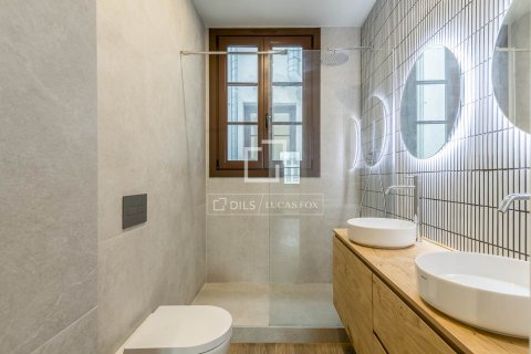 3 bedrooms apartment for sale in Barcelona, Catalonia, Spain № 7176 - photo 13