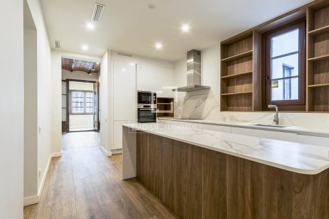3 bedrooms apartment for sale in Barcelona, Catalonia, Spain № 7176 - photo 23