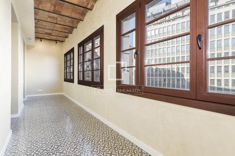 3 bedrooms apartment for sale in Barcelona, Catalonia, Spain № 7176 - photo 27