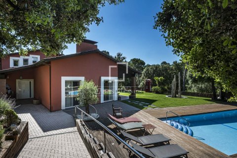 Купить виллу в Сан-Кугат-дель-Вальес, Испания с 5 спален, 430м², № 7175 - фото 26