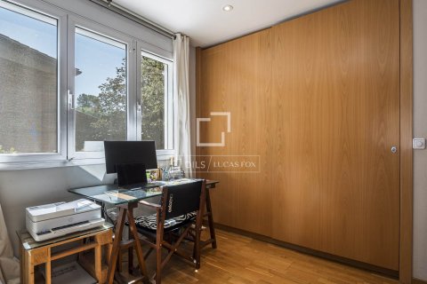 Купить виллу в Сан-Кугат-дель-Вальес, Испания с 5 спален, 430м², № 7175 - фото 4