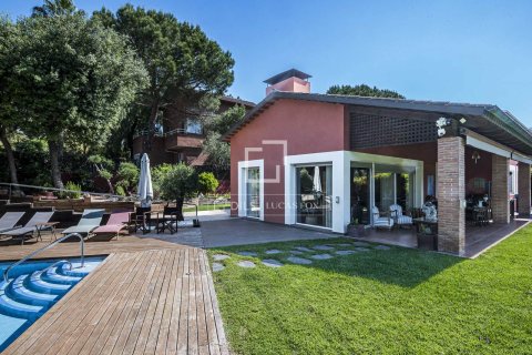 Villa de 5 dormitorios en venta en Sant Cugat del Vallès, Barcelona, Cataluña, Spain № 7175