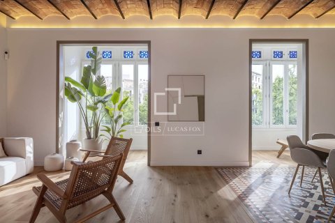 Apartamento de 4 dormitorios en venta en Barcelona, Cataluña, Spain № 7179