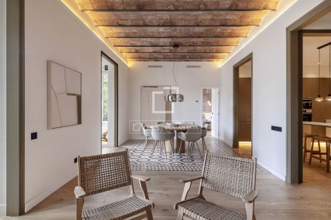 Apartamento de 4 dormitorios en venta en Barcelona, Cataluña, Spain № 7179 - foto 25