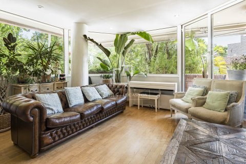 Apartamento de 4 dormitorios en venta en Sant Cugat del Vallès, Barcelona, Cataluña, Spain № 7174