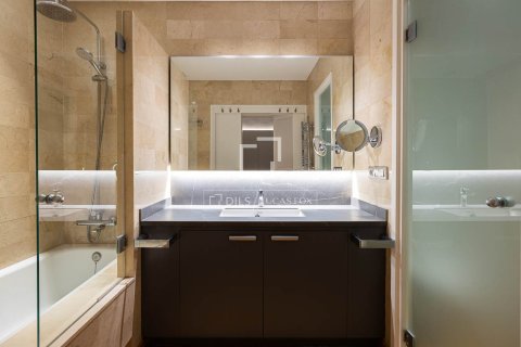 Apartamento de 5 dormitorios en venta en Barcelona, Cataluña, Spain № 7177 - foto 28