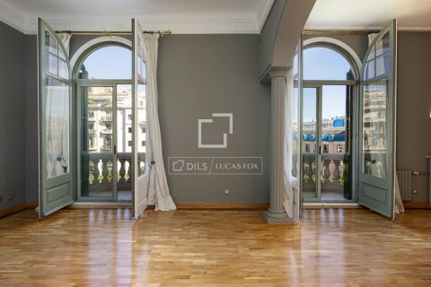 Apartamento de 5 dormitorios en venta en Barcelona, Cataluña, Spain № 7177 - foto 23