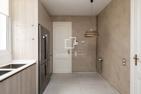Apartamento de 5 dormitorios en venta en Barcelona, Cataluña, Spain № 7177 - foto 18