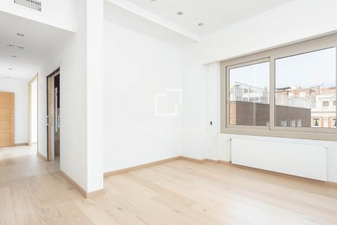 3 bedrooms penthouse for sale in Barcelona, Catalonia, Spain № 7178 - photo 22