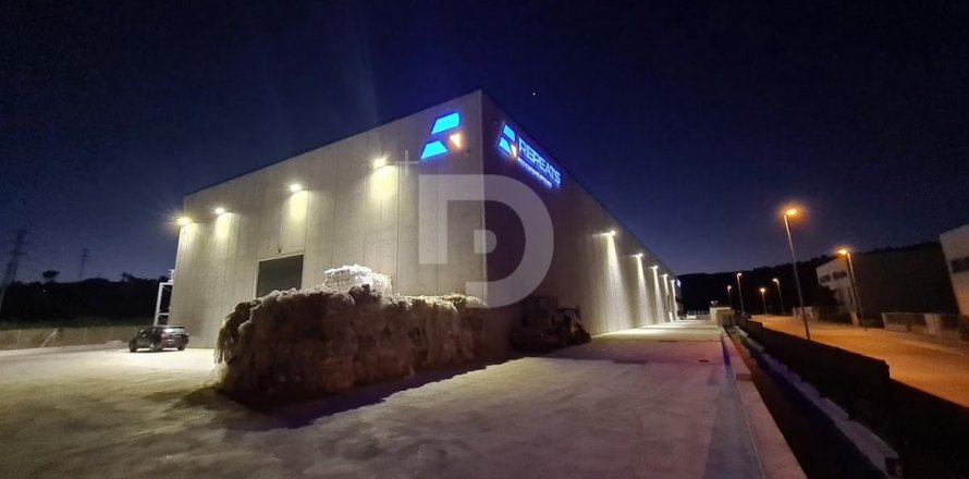 Parcela de 7000 m² en venta en Barcelona, Cataluña, Spain № 5181