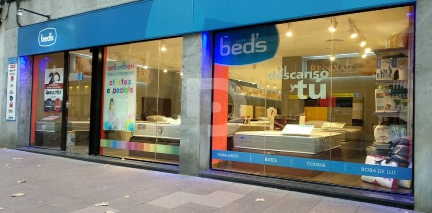 140 sq.m. retail store for sale in Barcelona, Catalonia, Spain № 5179