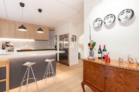 Villa de 3 dormitorios en venta en Castelldefels, Barcelona, Cataluña, Spain № 4244 - foto 3