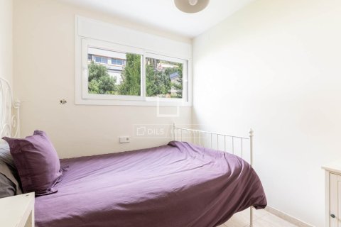 Villa de 3 dormitorios en venta en Castelldefels, Barcelona, Cataluña, Spain № 4244 - foto 15