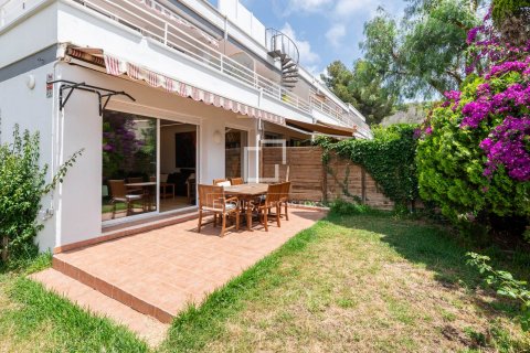 Villa de 3 dormitorios en venta en Castelldefels, Barcelona, Cataluña, Spain № 4244 - foto 22