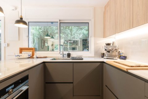 Villa de 3 dormitorios en venta en Castelldefels, Barcelona, Cataluña, Spain № 4244 - foto 4