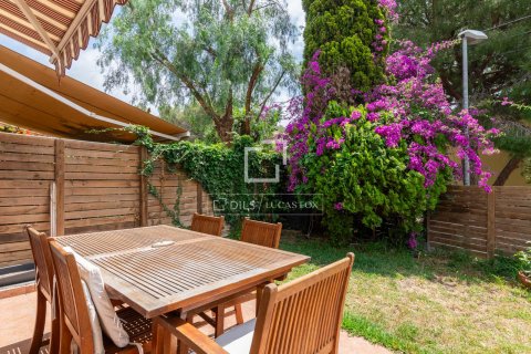 Villa de 3 dormitorios en venta en Castelldefels, Barcelona, Cataluña, Spain № 4244 - foto 24