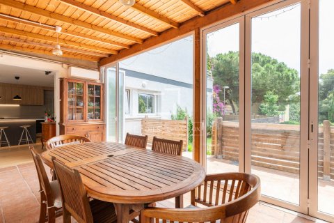 Villa de 3 dormitorios en venta en Castelldefels, Barcelona, Cataluña, Spain № 4244 - foto 29