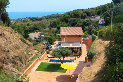 Villa de 3 dormitorios en venta en Teia, Barcelona, Cataluña, Spain № 8744