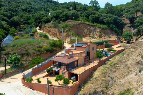 Villa de 3 dormitorios en venta en Teia, Barcelona, Cataluña, Spain № 8744 - foto 26