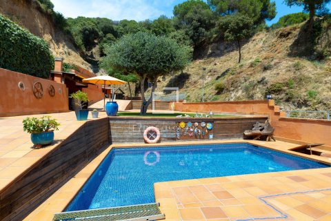 Villa de 3 dormitorios en venta en Teia, Barcelona, Cataluña, Spain № 8744 - foto 3