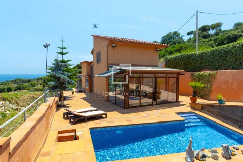 Villa de 3 dormitorios en venta en Teia, Barcelona, Cataluña, Spain № 8744 - foto 2