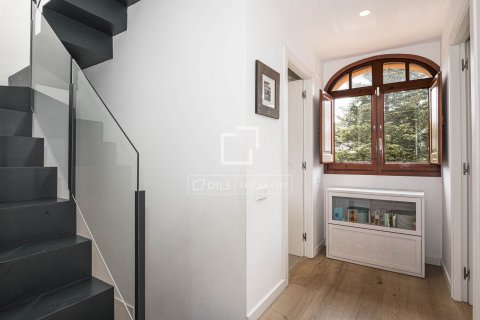 Villa de 4 dormitorios en venta en Sant Cugat del Vallès, Barcelona, Cataluña, Spain № 8746 - foto 15