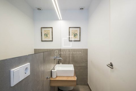 Villa de 4 dormitorios en venta en Sant Cugat del Vallès, Barcelona, Cataluña, Spain № 8746 - foto 14