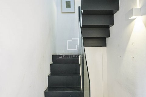 Villa de 4 dormitorios en venta en Sant Cugat del Vallès, Barcelona, Cataluña, Spain № 8746 - foto 27