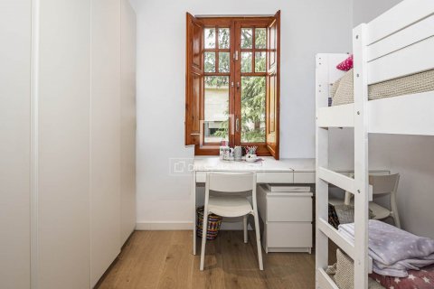 Villa de 4 dormitorios en venta en Sant Cugat del Vallès, Barcelona, Cataluña, Spain № 8746 - foto 22