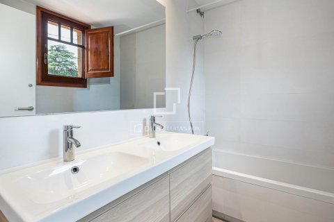 Villa de 4 dormitorios en venta en Sant Cugat del Vallès, Barcelona, Cataluña, Spain № 8746 - foto 23