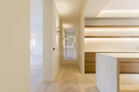 Купить квартиру в Барселона, Испания с 3 спальни, 194м², № 8745 - фото 21