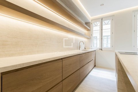 Купить квартиру в Барселона, Испания с 3 спальни, 194м², № 8745 - фото 19