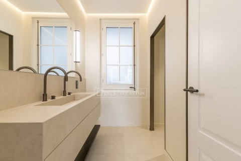 Купить квартиру в Барселона, Испания с 3 спальни, 194м², № 8745 - фото 27