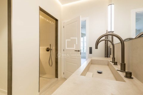 Купить квартиру в Барселона, Испания с 3 спальни, 194м², № 8745 - фото 30