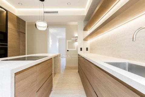 Купить квартиру в Барселона, Испания с 3 спальни, 194м², № 8745 - фото 20