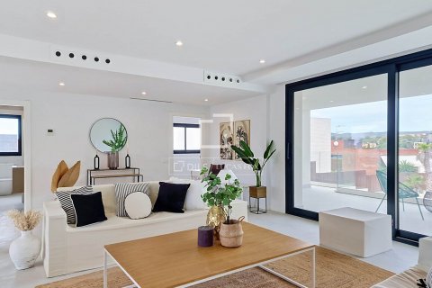 Villa de 4 dormitorios en venta en Vilanova i la Geltrú, Barcelona, Cataluña, Spain № 8749 - foto 17