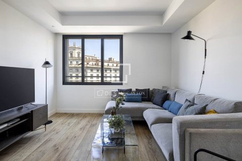 Купить квартиру в Барселона, Испания с 2 спальни, 68м², № 8750 - фото 2