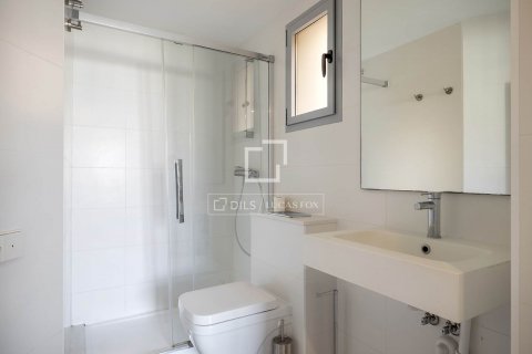 Купить квартиру в Барселона, Испания с 2 спальни, 68м², № 8750 - фото 9