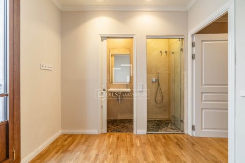 Apartamento de 4 dormitorios en venta en Barcelona, Cataluña, Spain № 8747 - foto 19